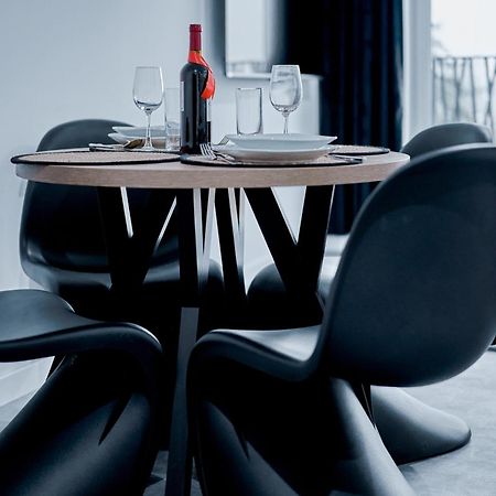 Apartament Sztuk Pieknych 10 Pila Ngoại thất bức ảnh